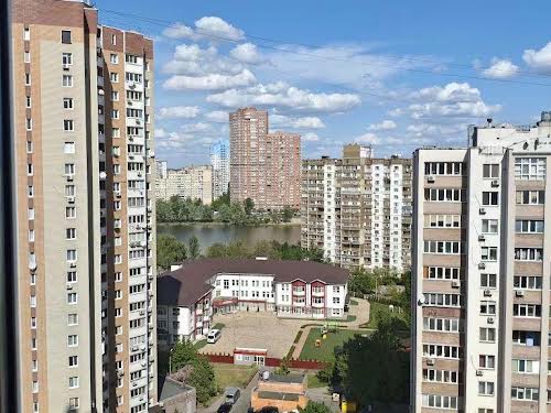 квартира за адресою Драгоманова, 4А