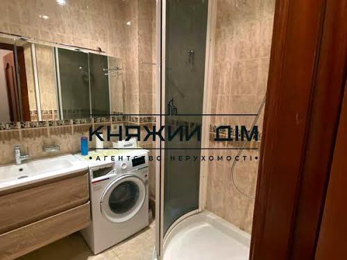 квартира за адресою Драгоманова вул., 8-А