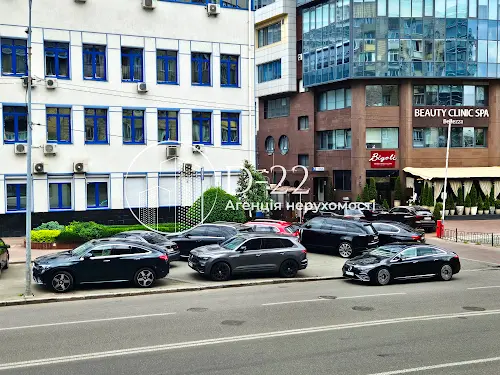 квартира по адресу Кловский спуск, 12
