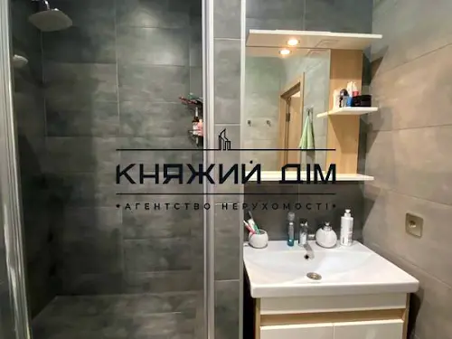 квартира за адресою Шовковична вул., 18-Б