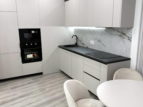 квартира за адресою Краснова вул., 3