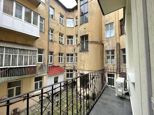 квартира за адресою Дорошенка Петра вул., 56