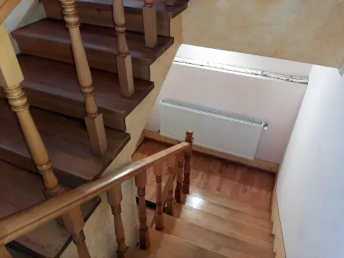 дом по адресу Центральна