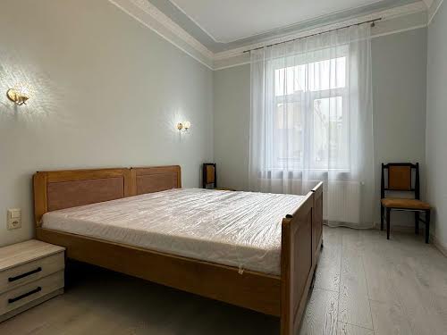 квартира за адресою Героїв УПА, 63