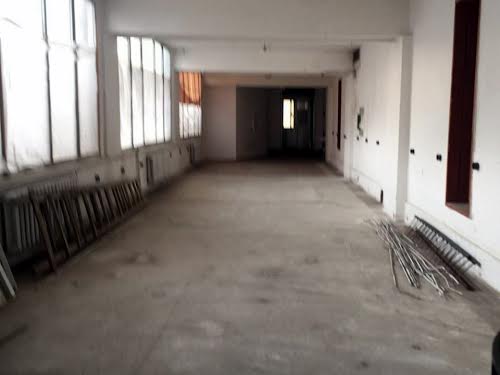 комерційна за адресою Молодіжна вул., 54