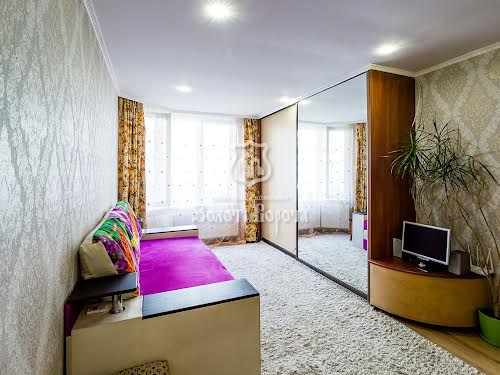 квартира за адресою Теплична вул., 48