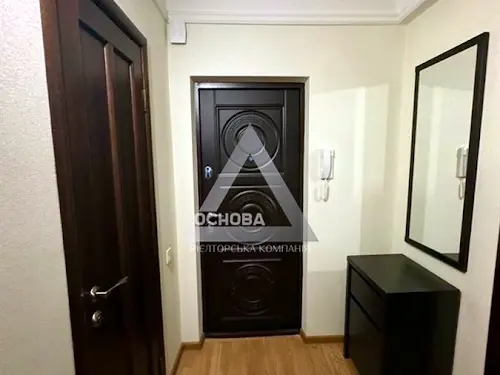 квартира за адресою Шкільна вул. (Героїв Сталінграда), 18