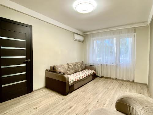 квартира за адресою Ентузіастів вул., 4
