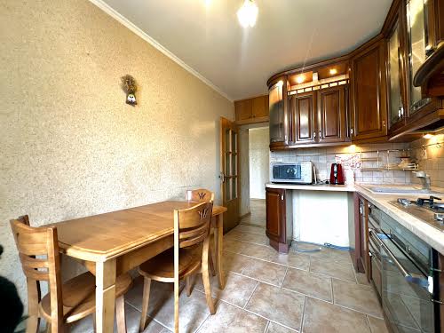 квартира за адресою Анни Ахматової вул., 11