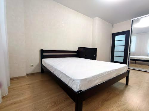 квартира за адресою Регенераторна вул., 4 к1-9