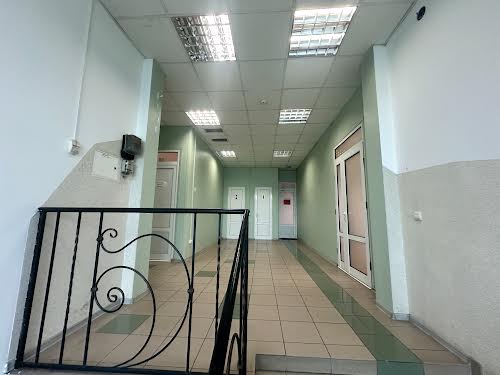 коммерческая по адресу галицька, 1