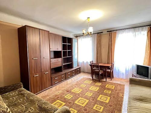квартира за адресою Князя Романа вул. (), 28