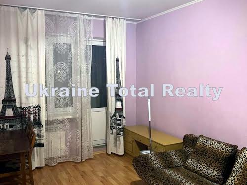 квартира за адресою Анни Ахматової вул., 19