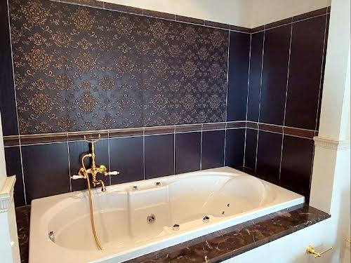 квартира за адресою 10-го Квітня пл., 33б