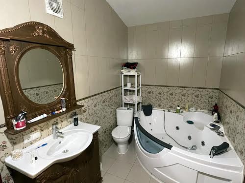 квартира за адресою Вишнева вул., 3