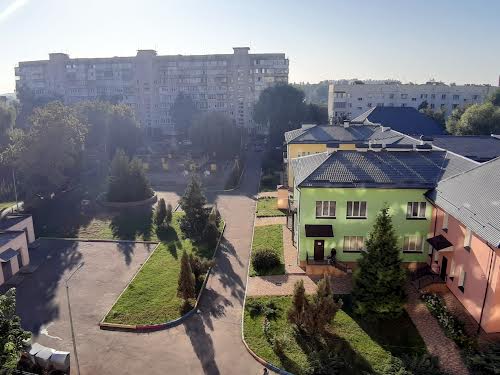 квартира за адресою Машиностроителей, 1Б