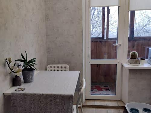 квартира за адресою Райдужна вул., 13в