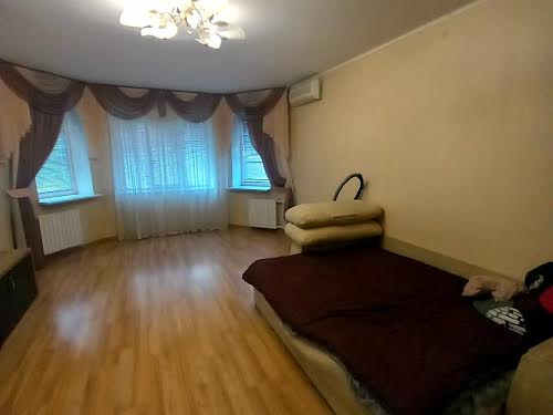 квартира за адресою Євгена Чикаленка вул., 59