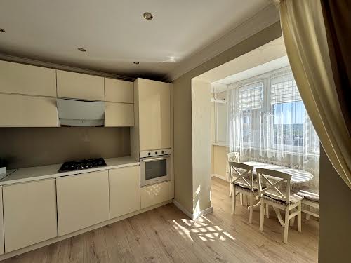 квартира за адресою Симоненка, 41