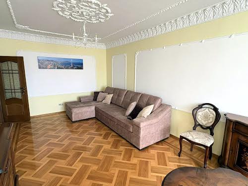 квартира за адресою Авраама Лінкольна вул., 6