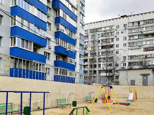 квартира за адресою Яни Червоної вул. (Родникова), 11а