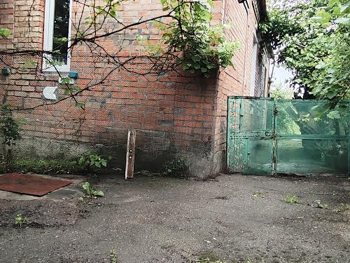 дом по адресу Строителей ул., 15