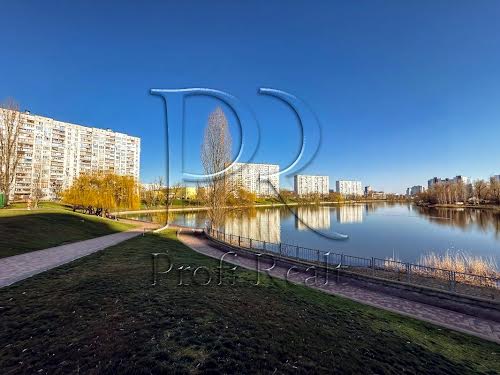 квартира по адресу Амвросия Бучмы бульв., 8
