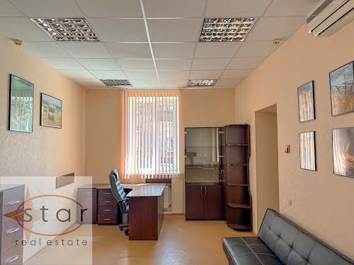 комерційна за адресою Коцюбинського вул., 48