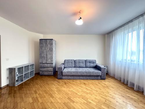 квартира за адресою Паркова вул., 18в