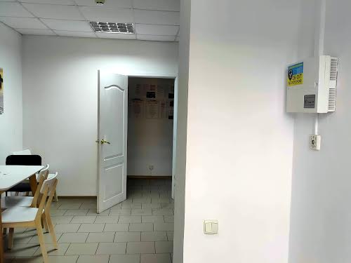 комерційна за адресою Героїв Дніпра вул., 19