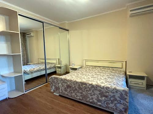 квартира по адресу Александра Довженко ул., 2 