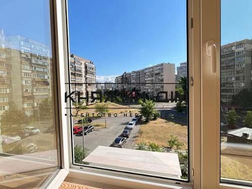 квартира за адресою Драгоманова вул., 44-А