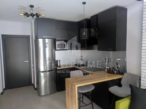 квартира за адресою Регенераторна вул., 4