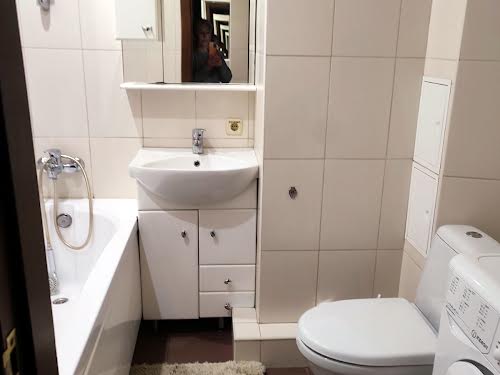 квартира по адресу Драгоманова ул., 8-Б