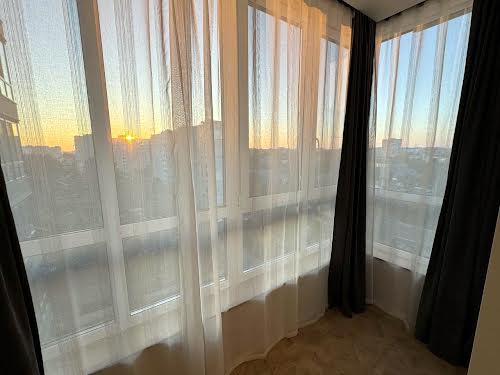 квартира за адресою Домбровського вул., 75