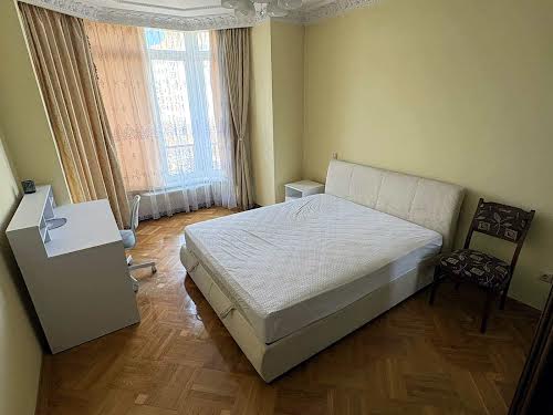 квартира за адресою Авраама Лінкольна вул., 6
