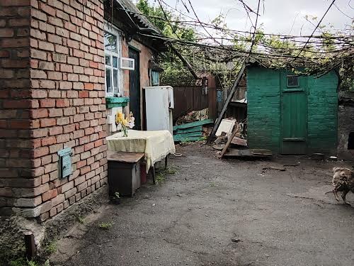 дом по адресу Строителей ул., 15