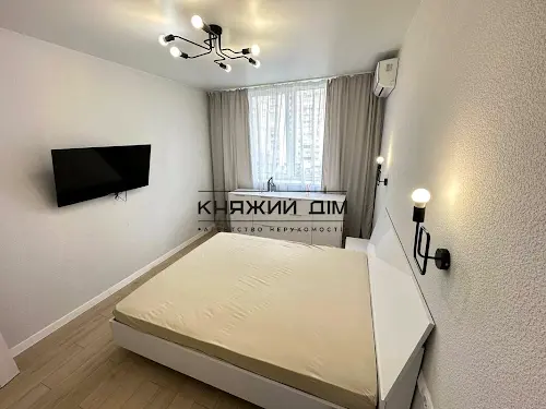 квартира за адресою Ревуцького вул., 40-Б