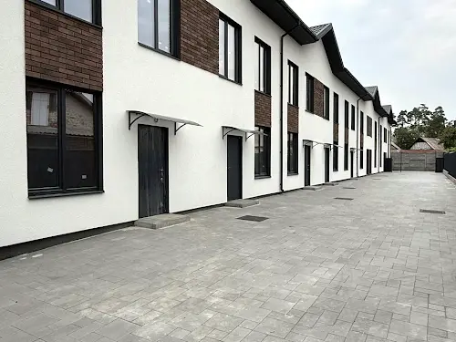 будинок за адресою Сім'ї Шкарівських вул., 12
