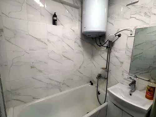 квартира за адресою Степана Бандери вул., 8а
