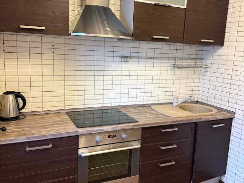 квартира за адресою Автозаводська вул., 81