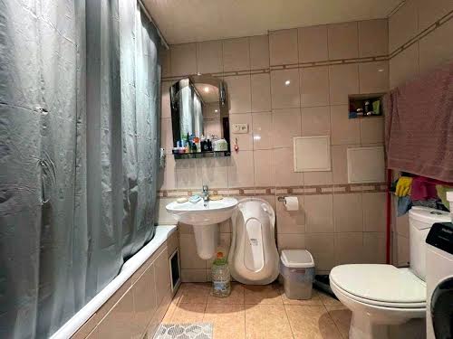 квартира за адресою Братиславська вул., 15