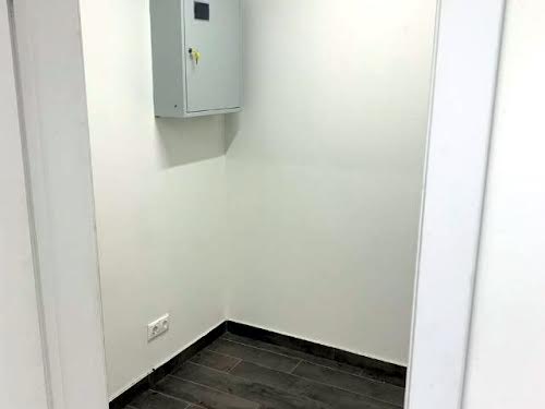 комерційна за адресою данкевича, 8
