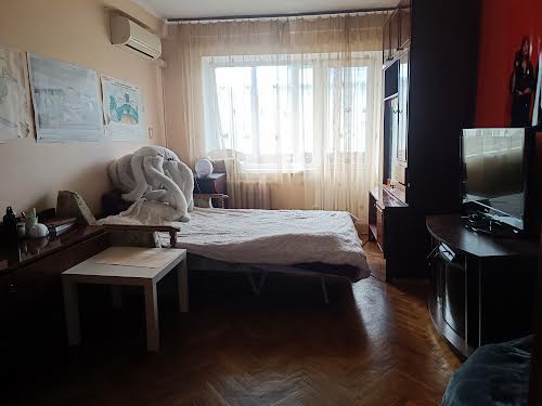 квартира за адресою Братиславська вул., 8