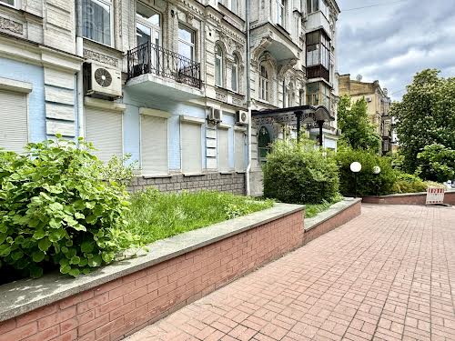 комерційна за адресою Тарасівська вул., 19