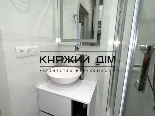 квартира за адресою Ревуцького вул., 40-Б