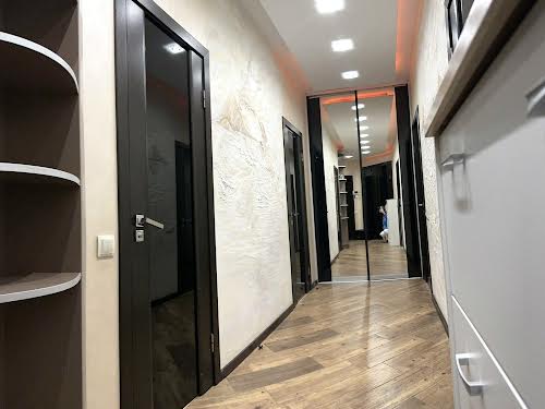 квартира за адресою Павла Тичини вул., 2-Б