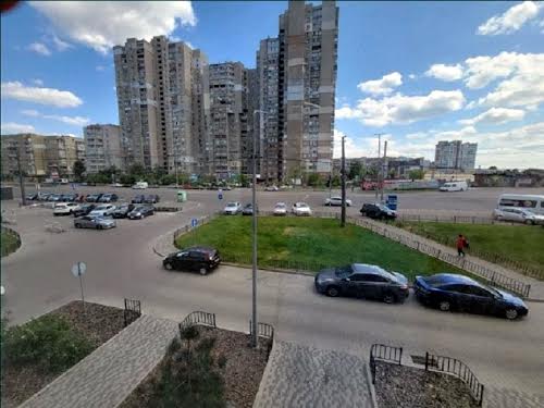 коммерческая по адресу Ревуцкого ул., 40-В