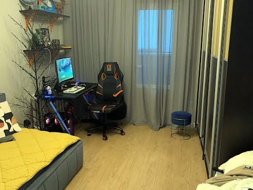 квартира за адресою Симиренка вул., 34а