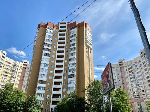 квартира за адресою Вишняківська вул., 11